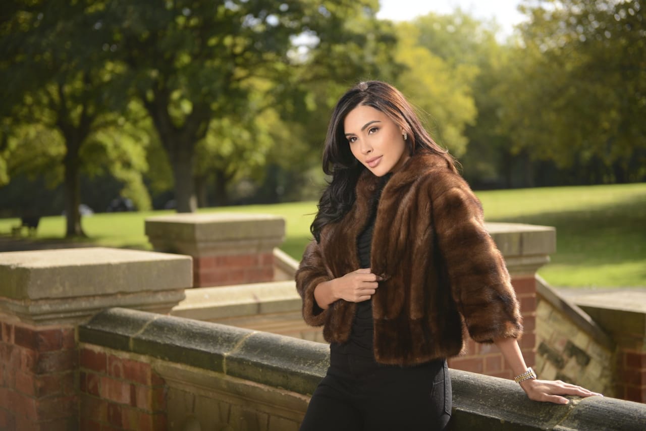 Cloth store,
Robinson,